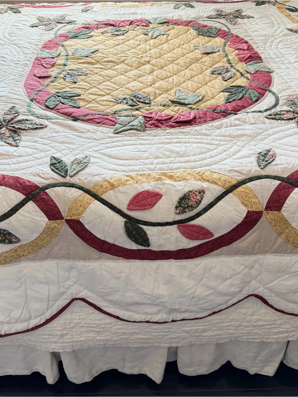 Vintage Floral Appliqué Cotton Quilt Queen 90x88 White Pink Green 3D Leaves